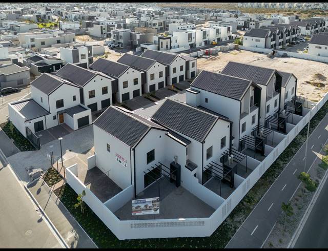 2 BEDROOM HOUSE FOR SALE IN SANDOWN